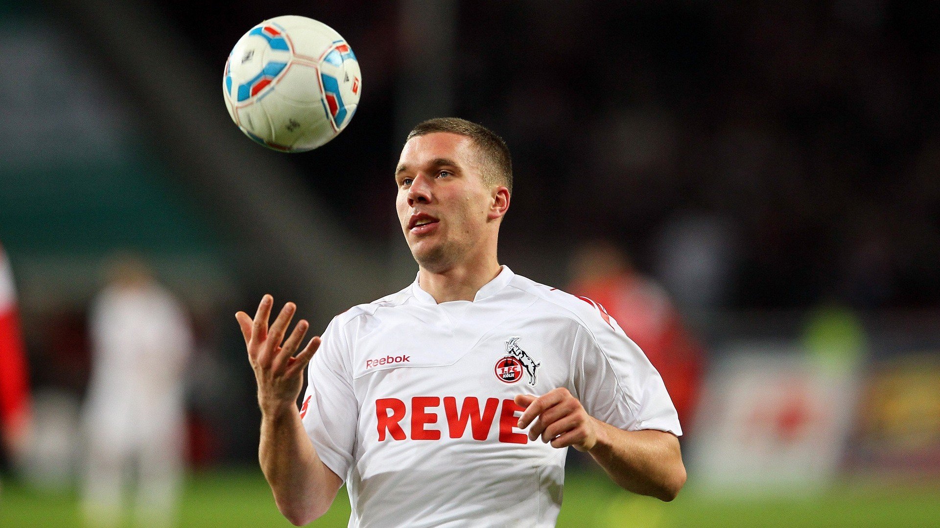 开云app-柯尔赞冲刺阶段爆发力十足，科尔阿赞